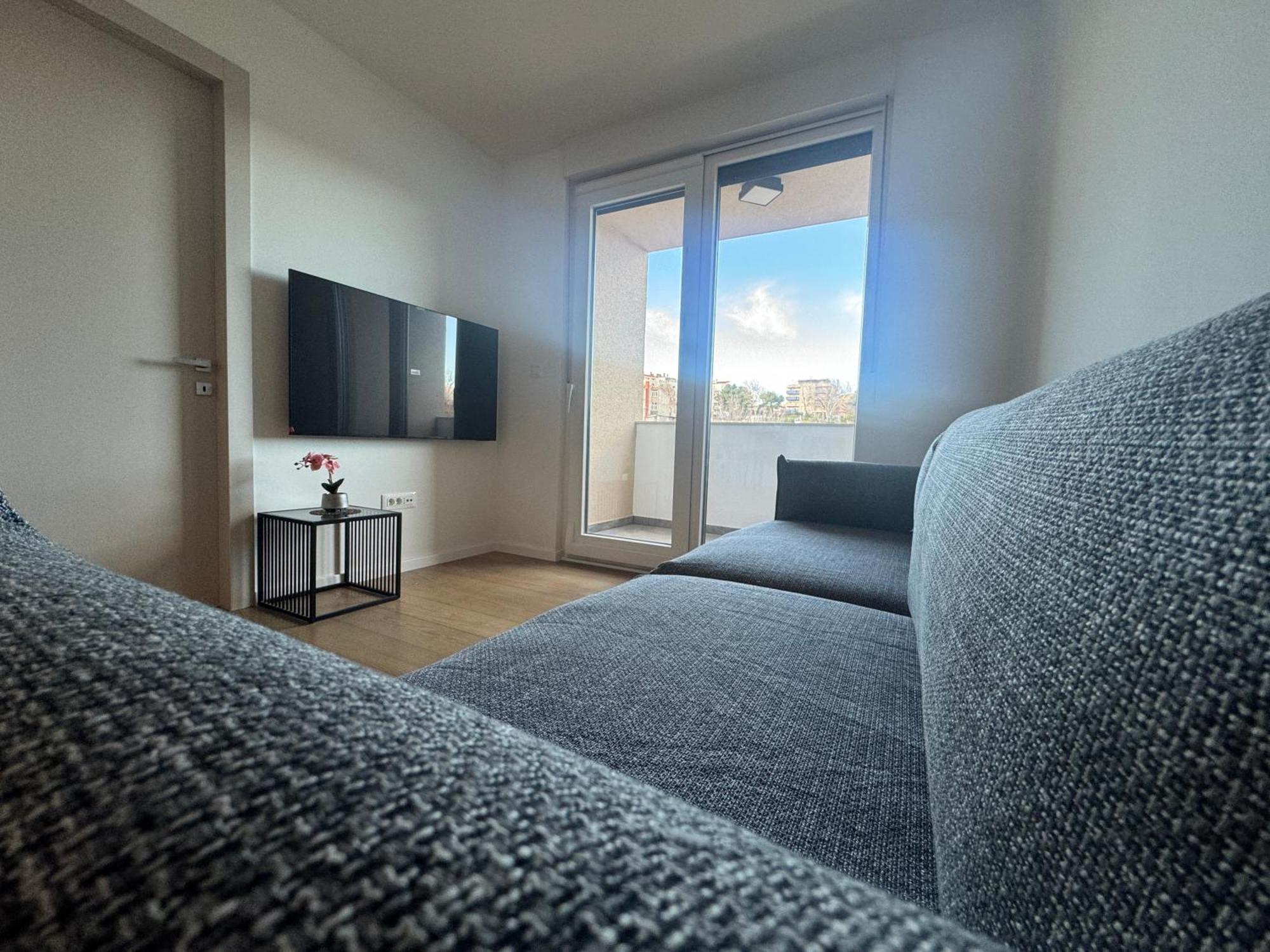Apartment Abyss New Near The With Private Garage *