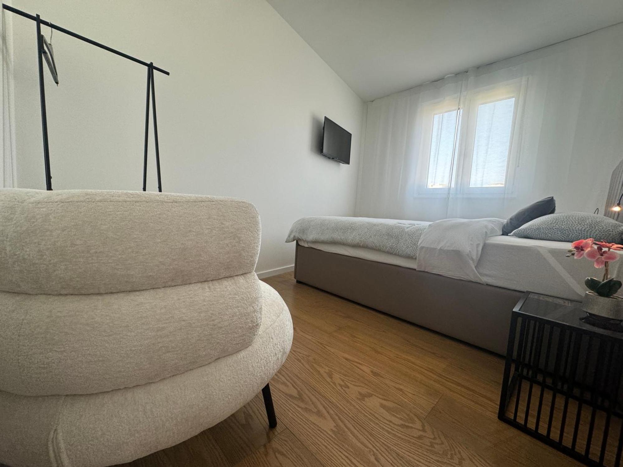 Abyss New Near The With Private Garage Apartment Split